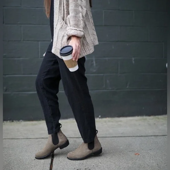 NEW Blundstone® BL1974 Ankle Chelsea Boot - Picture 10 of 12